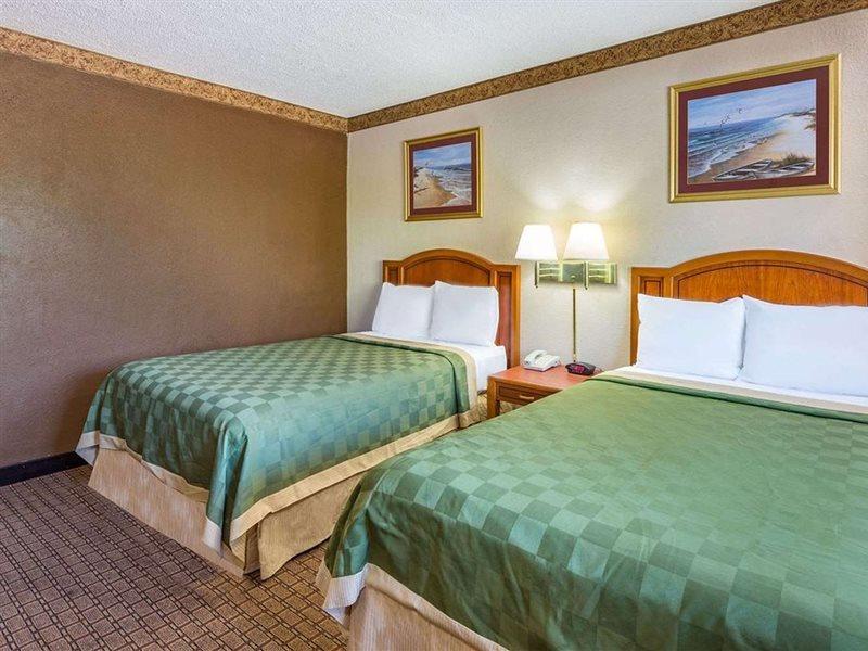 Ramada By Wyndham West Atlantic City Hotel