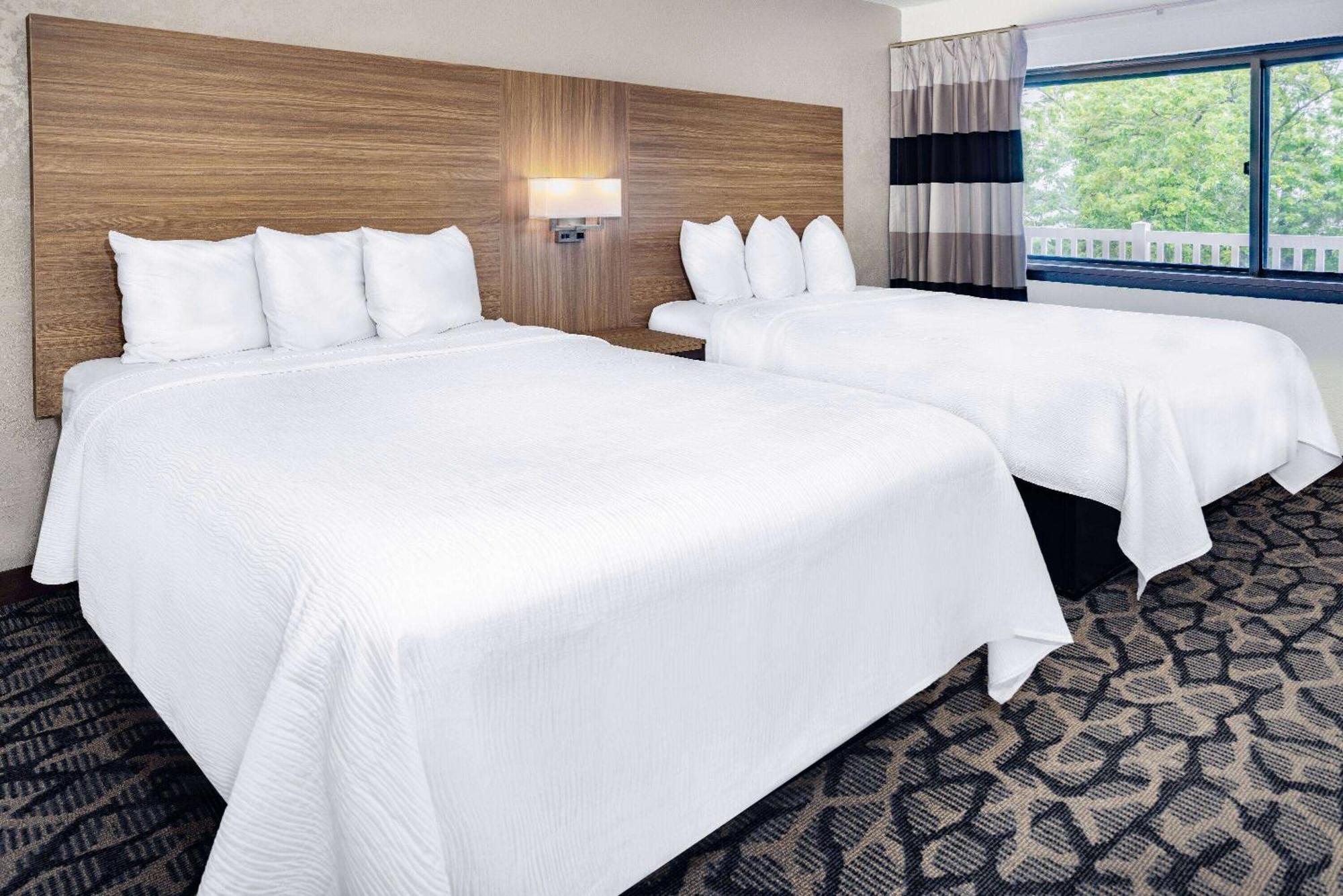 Ramada By Wyndham West Atlantic City Hotel 3*