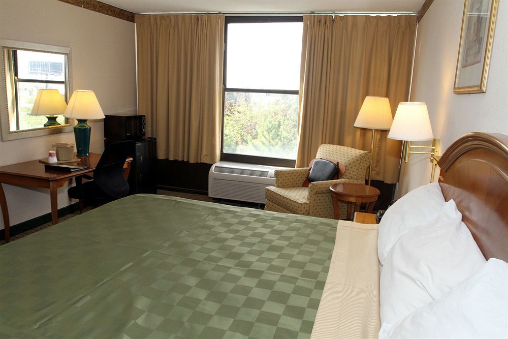 Ramada By Wyndham West Atlantic City